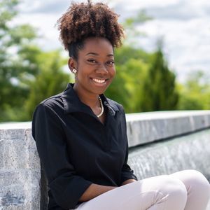 Meet your Posher, Maria